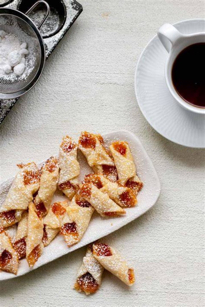 Are Kiffles cookies?