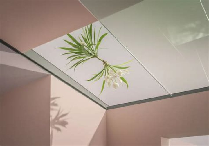 Can a ceiling fan affect a thermostat?