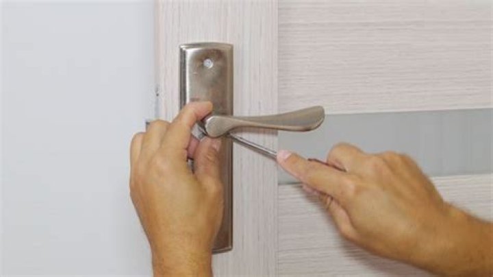 Can you replace the handle on a recliner?