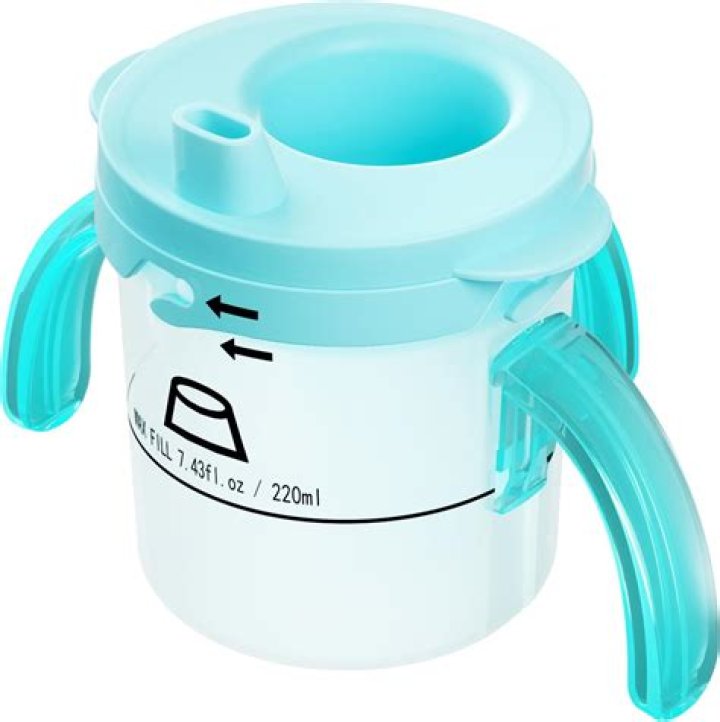 Does Comotomo make sippy cups