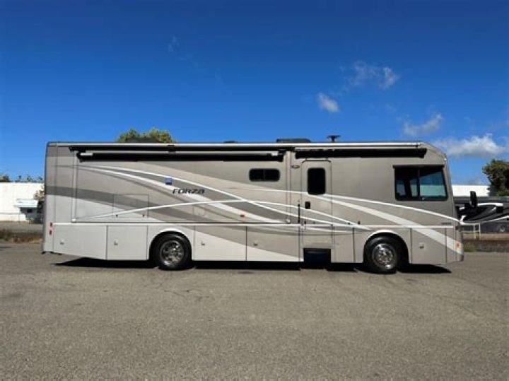 Does Winnebago make a diesel pusher?