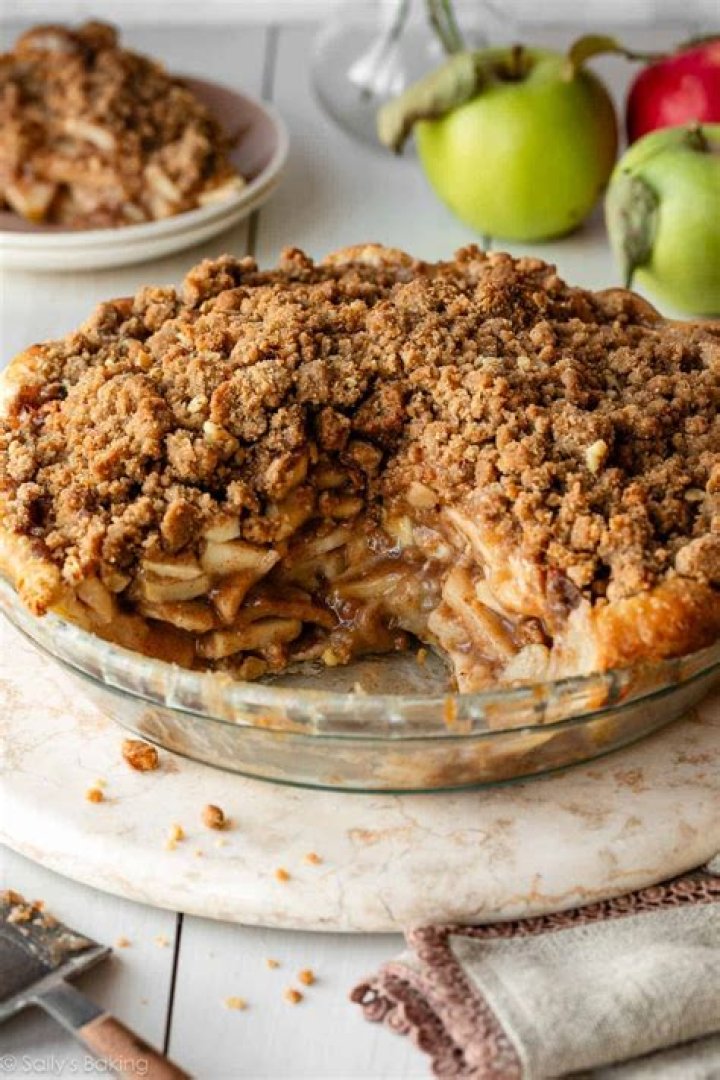 How do I Crisp an apple crumble?