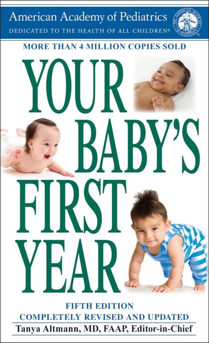 How do you make a babys first year book