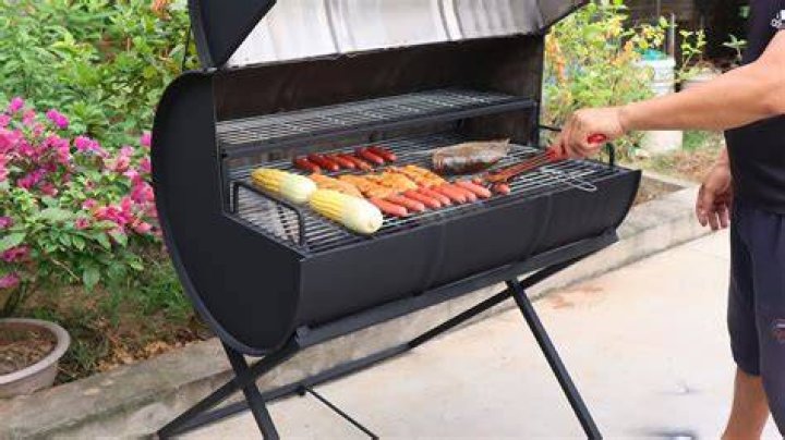 How do you make a charcoal grill?