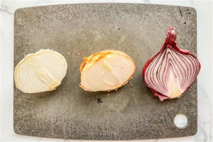 How do you make an onion foam?