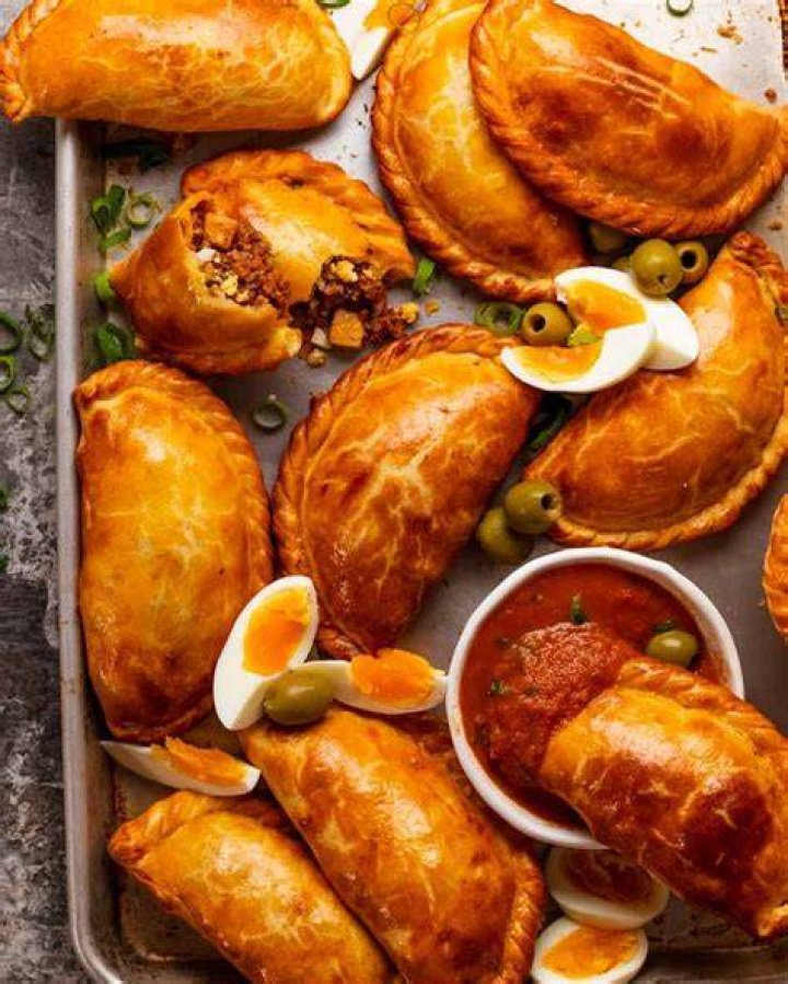 How do you make empanadas?