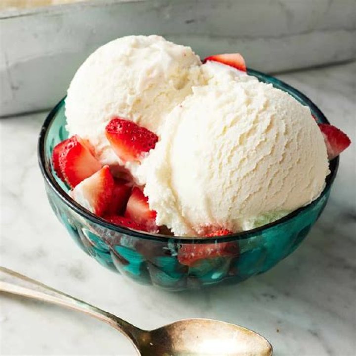 How do you make ice fruity?
