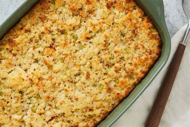 How do you moisten dry cornbread dressing?