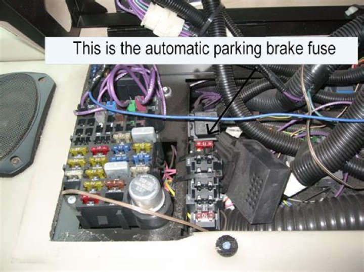 How do you start a Pace Arrow motorhome?