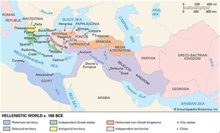 How does Hellenistic civilization differ from that of earlier Hellenic
