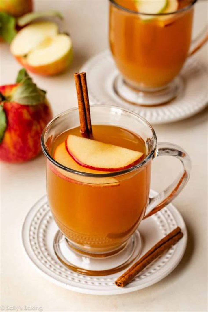 Is apple cider made with vinegar?