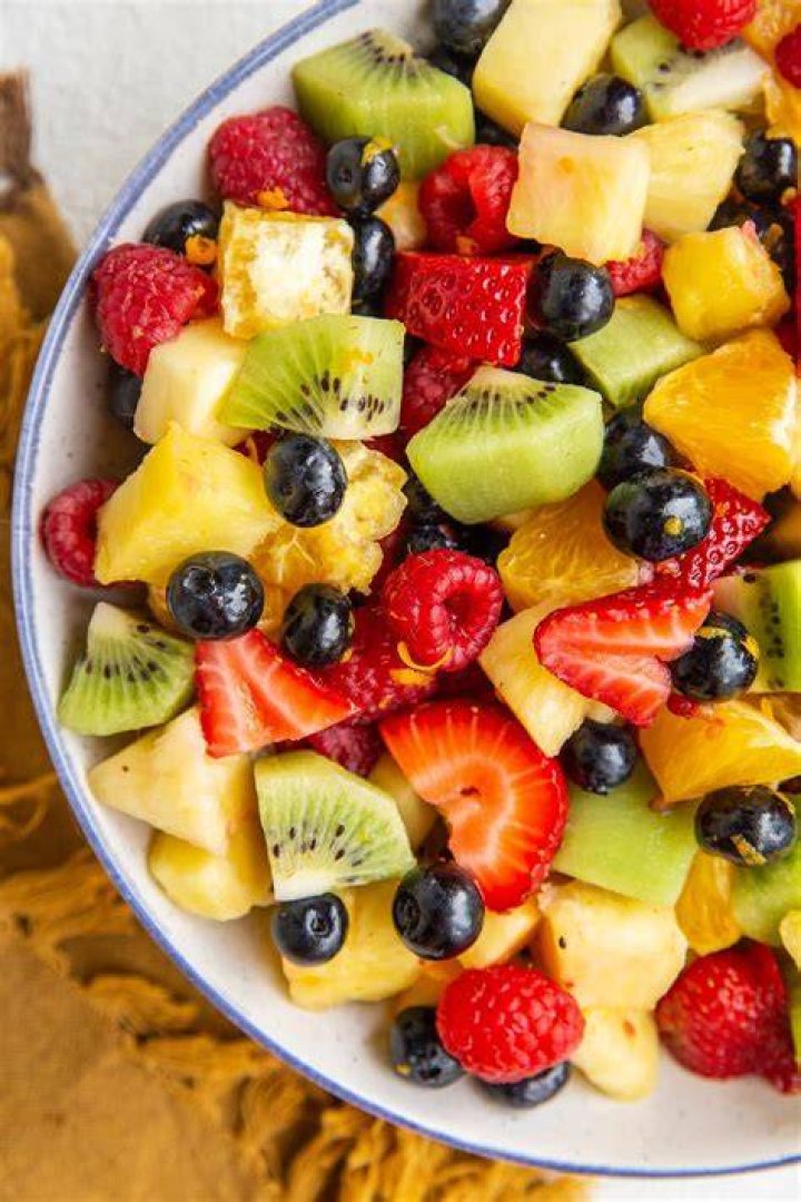 Is mixed fruit salad healthy?