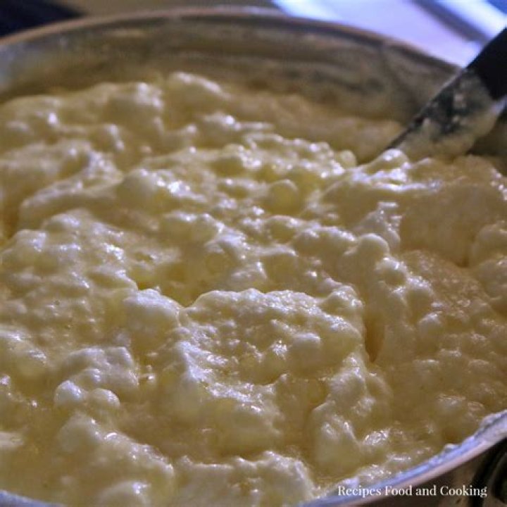 Is there fish eggs in tapioca pudding?
