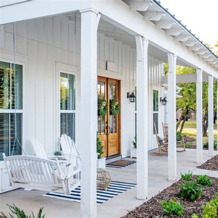 Should a porch be level
