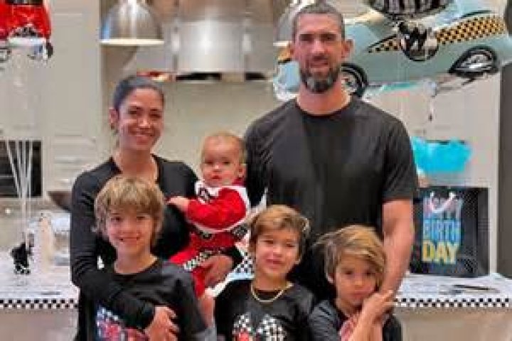 What makes Michael Phelps so fast