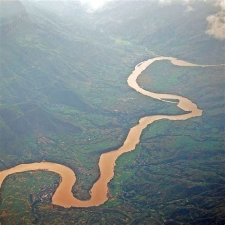 What US river flows backwards